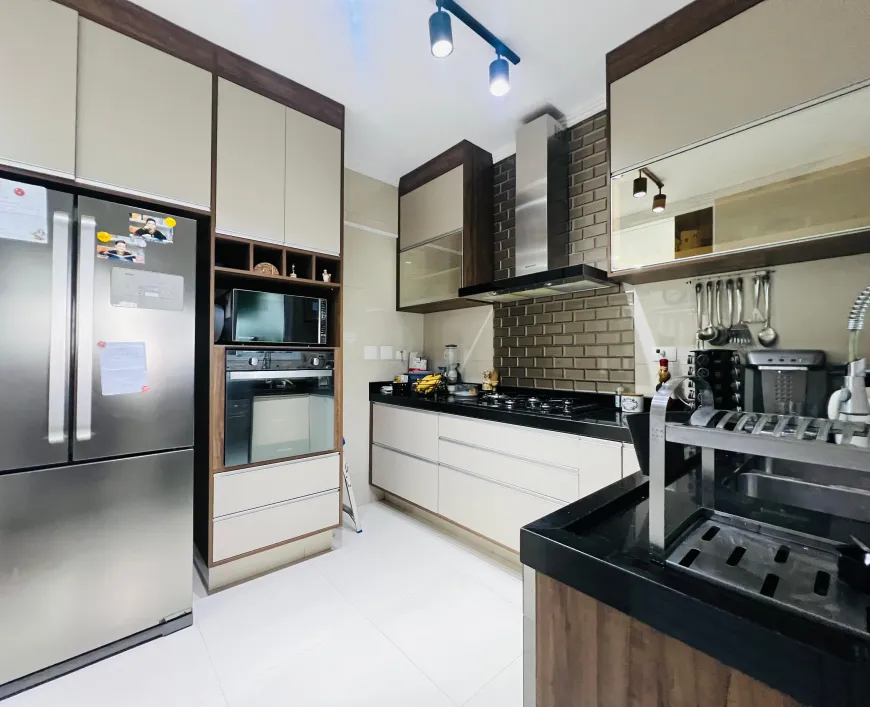 25ad4a65e690e4a7155dfd658fb9bf24