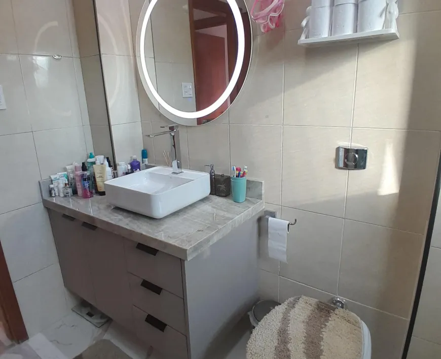 68f87b9dd23b60d65a81a5afe76fa5a5