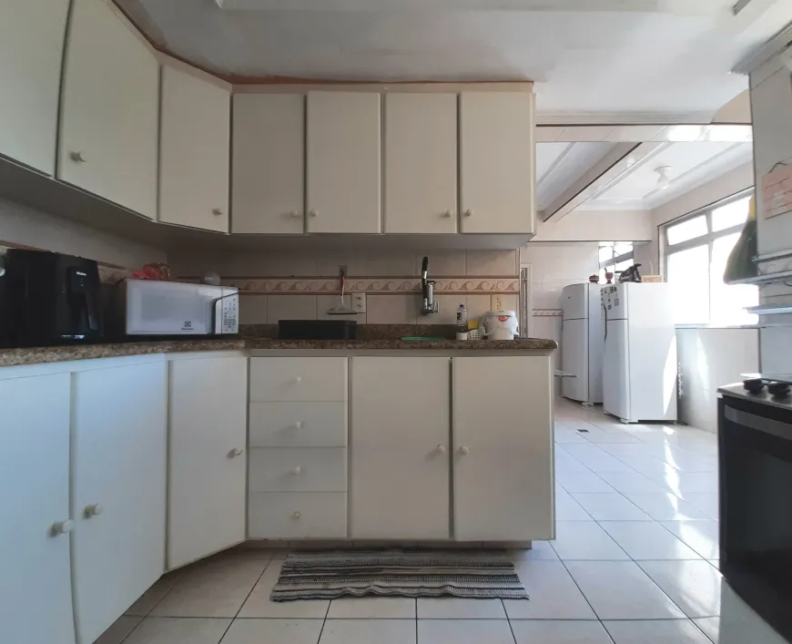 8f1a96141eebd174bcf44500a1013387