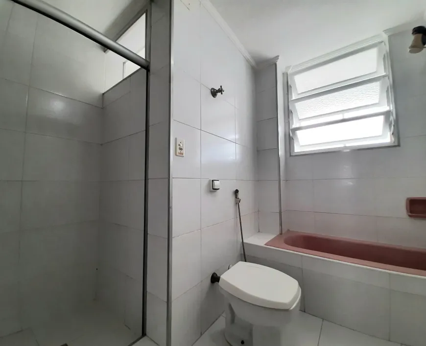 b194d7d9580d429d9f5f14893f23a69f