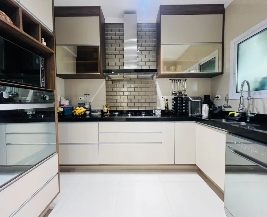 c5e7d89f79e396a8d03ad735ed0afe41